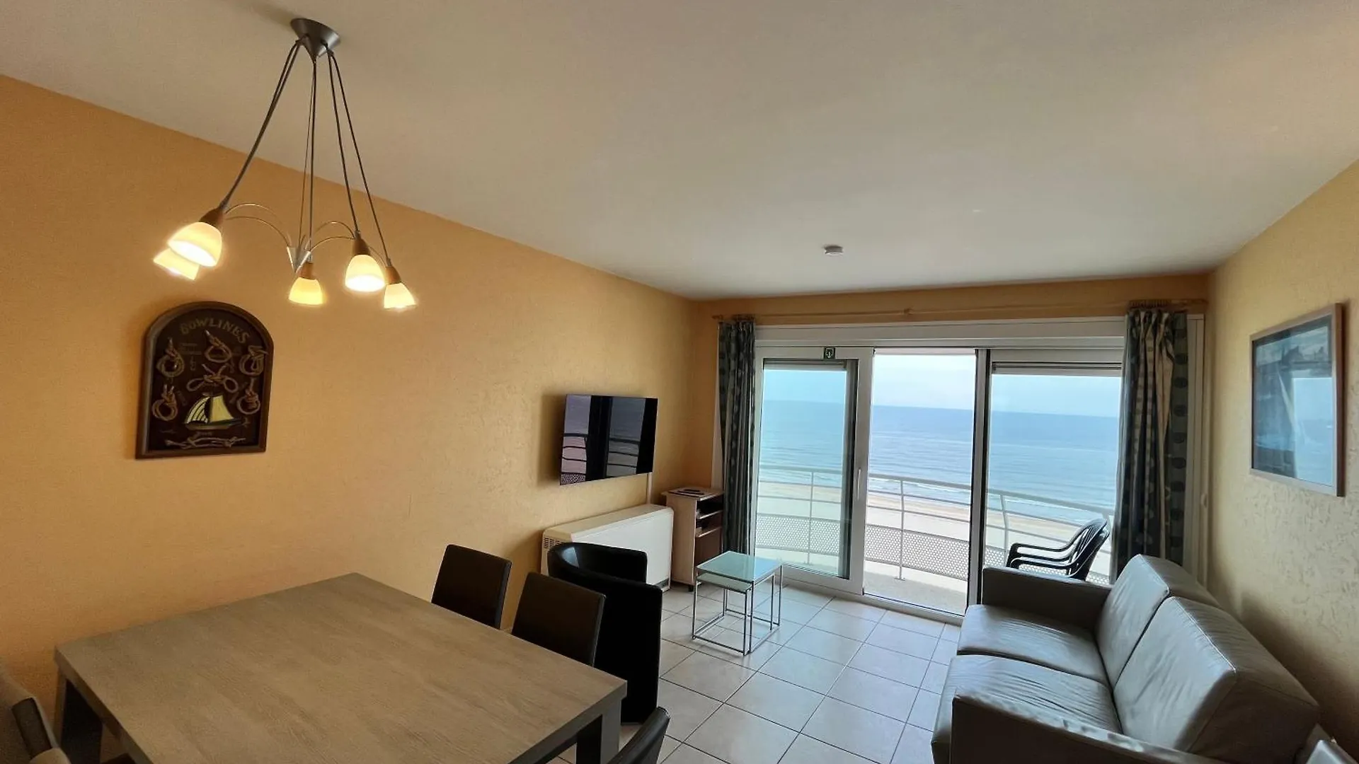 Zeezicht V - 1 Bedroom Apartment With Frontal Seaview T50 Ostend
