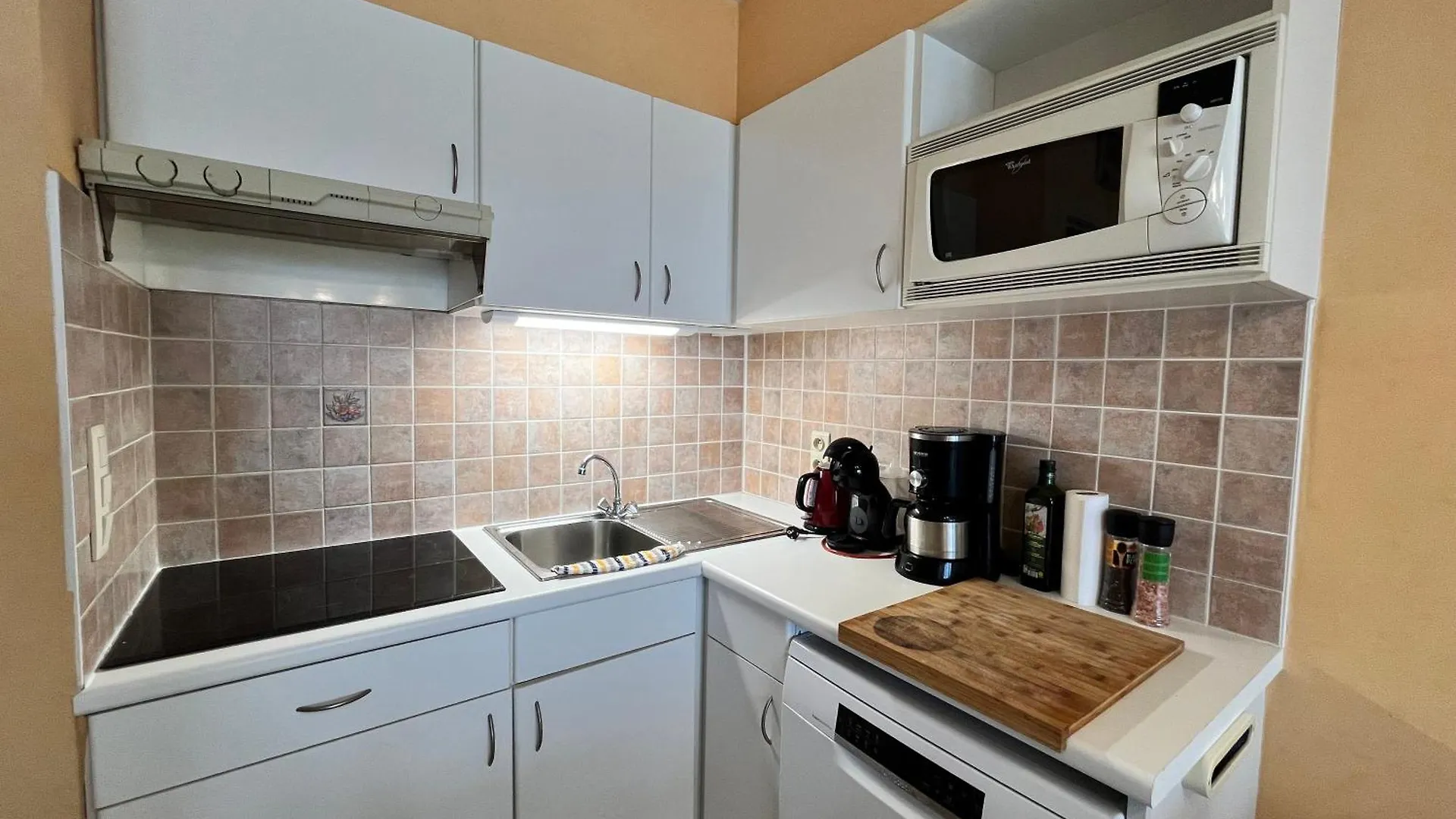 Zeezicht V - 1 Bedroom Apartment With Frontal Seaview T50 Ostend